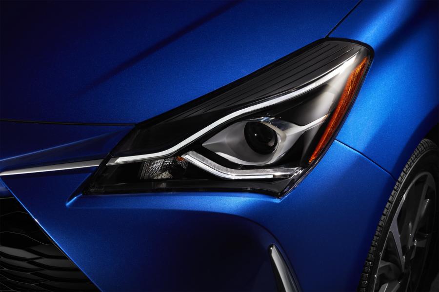 Детали экстерьера Toyota Yaris 2017 года  (NA) (фото 3 из 3)
